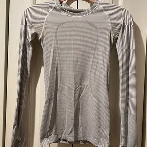 Lululemon long sleeve striped shirt Size 2